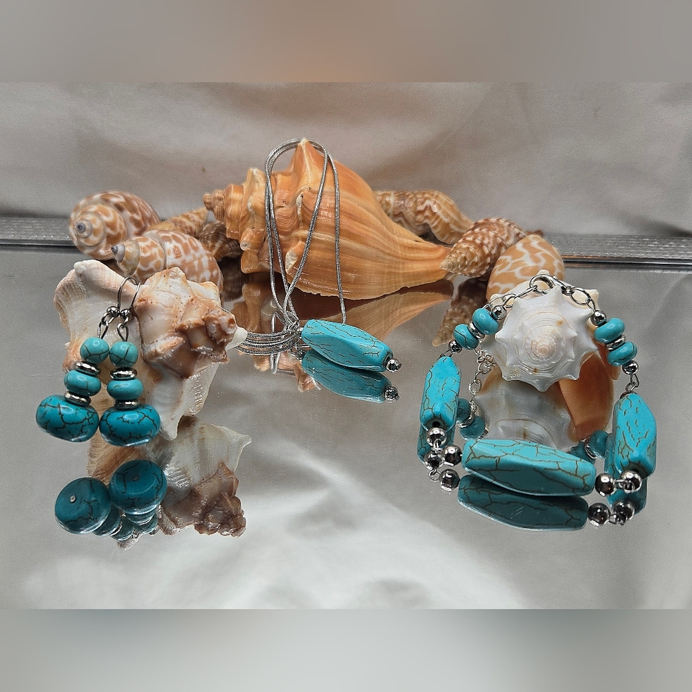 Turquoise Beaded Jewelry Set